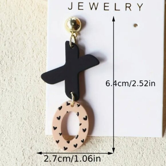 'XOXO" Earrings - NEW - Valentines - Gifts - Black and Beige Tan - Picture 2 of 2